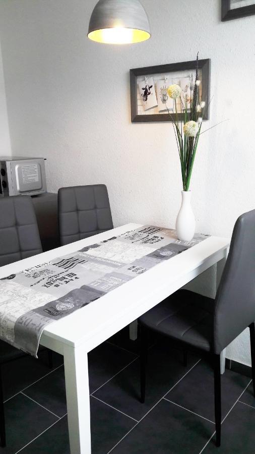 Moderne Ferienwohnung Am Wesertor カッセル エクステリア 写真